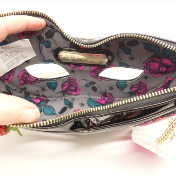 Betsey Johnson Masquerade Mask Guess Who Crossbody Purse NWT - Picture 6 of 11